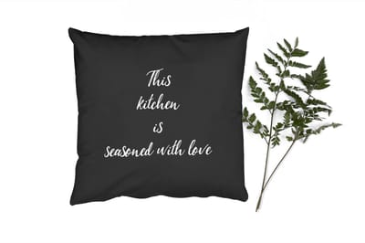 Sierkussens - Kussentjes Woonkamer - 40x40 cm - Spreuken - Koken - Liefde - Quotes - This kitchen is seasoned with love
