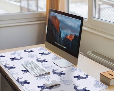 Coloray Bureau Onderlegger - Blauwe Koi-vis Onderlegger Bureau - 100 cm x 50 cm - Marine Bureau Onderlegger - Bureau Onderlegger Groot - Bureau Onderlegger XXL - Computer Mat - Bureau Pad
