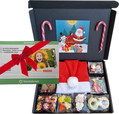 Christmas Moments Kids met cadeaubon FotoFabriek ter waarde van 10 fotoafdrukken 10x15 cm | 9 soorten snoep | Kerstmuts | Mystery Card met persoonlijke (video)boodschap | Kerst | Oud en Nieuw | Feestdagen