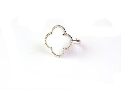 model Fiori ring in zilver witte klaver