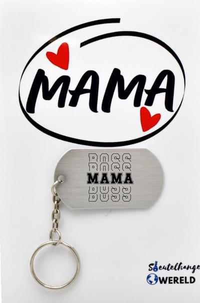Mama Boss sleutelhanger inclusief kaart- mama cadeau - moeder - Leuk kado voor je mama om te geven - 2.9 x 5.4CM