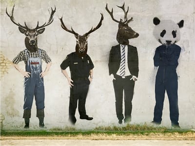 Fotobehang - Man or animal?.