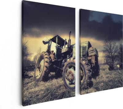 Artaza Canvas Schilderij Tweeluik Oude Tractor op het Grasveld - Trekker - 80x60 - Foto Op Canvas - Canvas Print