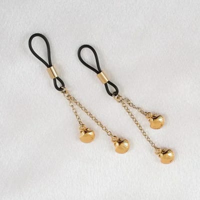 Sylvie Monthulé | Gold Nipple Clamp and Nipple Jewelry | Duo Shells