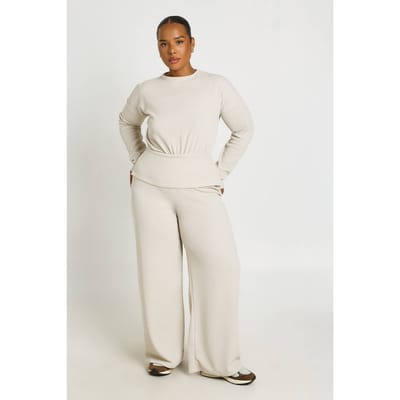 boohoo Dames Plus Top Met Getailleerde Taille En Lange Mouwen En Broek Coordinatenset | Beige | Maat: 44