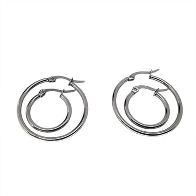 2 paar edelstaal oorring met 2 afmeting van Ø 20 en Ø 30mm.