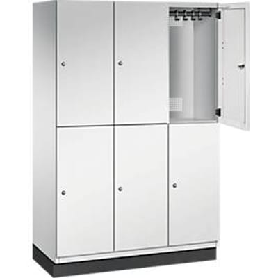C+P Double-tier locker Cambio, 3 vakken, 6 vakken, met plint, B 1200 x D 525 x H 1980 mm, lichtgrijs