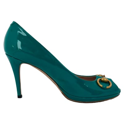 Gucci New Hollywood Horsebit Peep Toe Pumps in turquoise lakleer