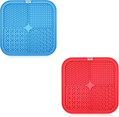 Famanu – Likmat voor honden en katten 2 stuks - Slow Feeder likpatje met antislip ontwerp - vaatwasmachinebestendig - verlichting hondenspeelgoed voedermat voor boter yoghurt pinda - huisdieren baden