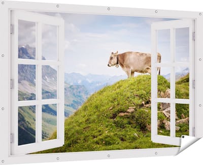 Gards Tuinposter Doorkijk Koe in de Bergen - 180x120 cm - Tuindoek - Tuindecoratie - Wanddecoratie buiten - Tuinschilderij