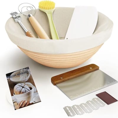 Rijsmandje Ø 23 cm - Broodbakken - Banneton - Rijsmandje Brood - Rijsmand Rond - Zuurdesem starter set - incl Deegkleed - Deegmesje - RVS Deegschraper - Plastic Deegschraper - Deegklopper - Borstel - Sinterklaas cadeau