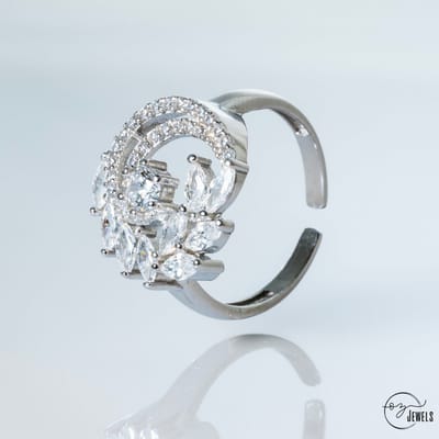 OZ Jewels Verstelbare Zilveren Ring met Markiezinkrans Design Versierd met Zirkonium - Accessoires - Liefdessieraden - Liefdesring- Damesring - Valentijnsdag - Cadeau - Moederdag - RingMeisje - Sieraden Dames - In mooie geschenkverpakking