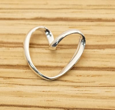 Sterling zilveren hanger hartje - hartjes hanger van 925 zilver - hart hangertje van zilver voor geliefde - hartjes hanger cadeau tip ! - valentijn hangertjes