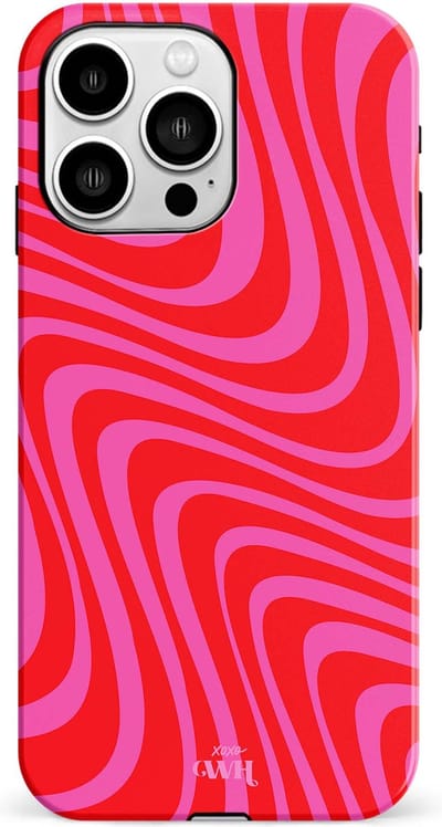 xoxo Wildhearts Berry Much - Double Layer - Hoesje geschikt voor iPhone 16 Pro Max case - Siliconen hoesje met golvenprint - Golven - Hardcover - Beschermhoes - Optimale bescherming - Dubbele beschermlaag - Rood - Roze