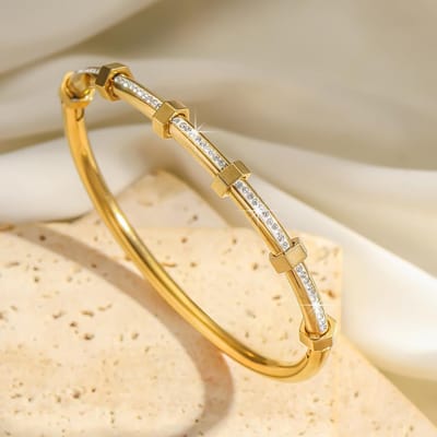 316L Roestvrij Staal Exquise Nagelmerk Armbanden Voor Vrouwen Amerikaanse Trendy Glanzende Zirkonia Schroef Niet-vervagende Armband Cadeau beige