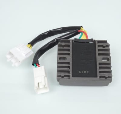 RMS-spanningsregelaar voor Piaggio 125 MP3 IE scooter 2010-2017 641709 nieuw