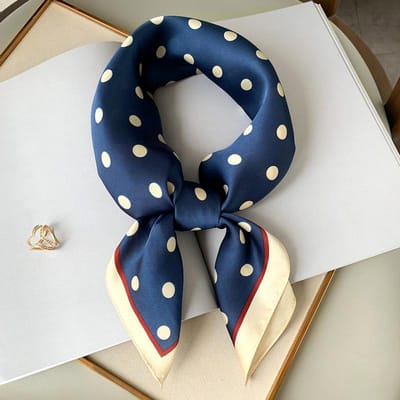 Écharpe Carrée en Soie de Luxe pour Femmes Châles et Étole à Pois de Luxe Mode Petit Sac Foulards Bandeau pour Cheveux Bandanas Hijab 70*70cm