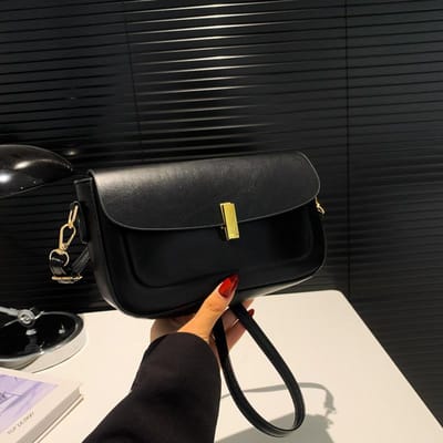 High-end Niche Tas voor onder de arm voor Dames Nieuwe Veelzijdige Lente Retro Modieuze Kleine Vierkante Tas Koreaanse Schoudertas black