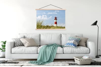 Posterhanger incl. Poster 150x100 cm - Schoolplaat - Zee - Vuurtoren - Duitsland - Textielposter - Blanke latten