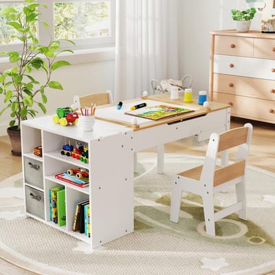 COSTWAY Kindertafel met 2 stoelen, 3-in-1 houten schildertafel, kinderzitgroep opklapbaar tafelblad & verwijderbaar opbergbakje, kinderknutseltafel met opbergruimte & papierrol voor 3+ (naturel)