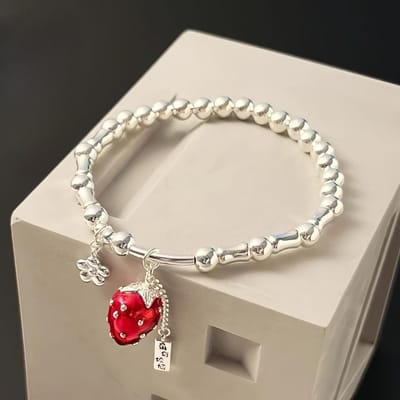 Eén Verfijnde Aardbeienarmband, Geschikt voor Feesten/Valentijnsdag/dagelijks Gebruik, Een Cadeau voor Jubilea en Speciale Gelegenheden white
