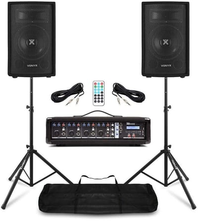 PA set voor beginnende bands met 8 inch speakers en mixer met ingebouwde versterker