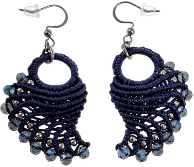 Engelvleugel Oorbellen van Donkerblauw Micro Macramé en RVS, Haakoorbellen, Lange Oorbellen Dames - Handgemaakt door esde2