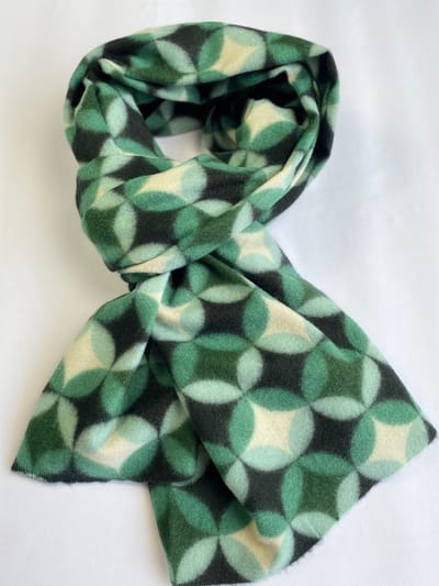 Wintersjaal zacht en vrolijk 80% viscose met 20% wol