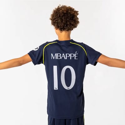 Mbappé Real Madrid Uit Shirt Kinderen 25/26 - Maat 128 - Voetbalshirt - Sportkleding - Jongens & Meisjes - Kylian Mbappé - Polyester - Wit