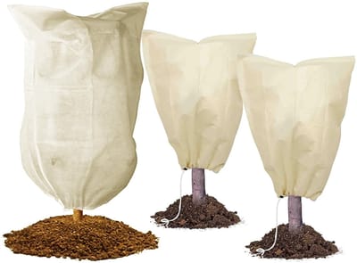 SVGCommerce - Plantenbeschermdoppen - Winterbescherming - Bescherm je planten tegen vorst - Beige - Beschermingszeil - Voor tuin en balkon - Set van 3