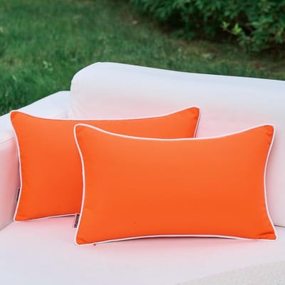 Set van 2 Waterdichte Buiten Kussenhoezen in Oranje, Decoratieve Rechthoekige Kussens voor Terras, Sofa en Tent (30x50cm)
