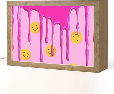 Nachtlampje 30x20 cm - Kinder lampje - Smiley - Roze - Glazuur - Tafellamp kinderkamer - Slaapkamer lamp - Bedlamp kinderen - Kinderlampje stopcontact - Wandlamp babykamer - Nachtlampjes