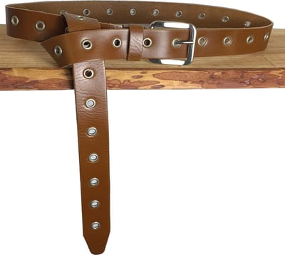 Cognac riem met zilveren ringen - Lange punt riem - riem met lange punt - cognac damesriem - trendy - cognac riem met lange punt - knoopriem met ringen - knoopriem cognac