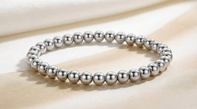 Lundholm Yuna Armband Dames Zilverkleurig Kralen – Premium Stainless Steel Jewellery – Kralenarmband 4 mm – Elastische Armband my - Scandinavisch Design