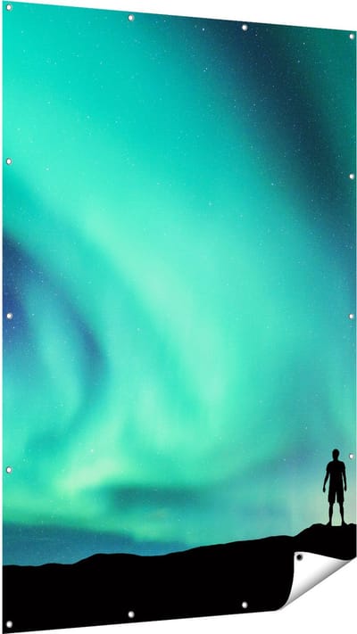 Gards Tuinposter Man bij het Groene Noorderlicht - 120x180 cm - Tuindoek - Tuindecoratie - Wanddecoratie buiten - Tuinschilderij