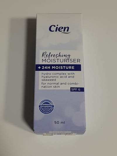 Cien hydraterende gezichtscrème voor een normale en gecombineerde huid 50 ml.