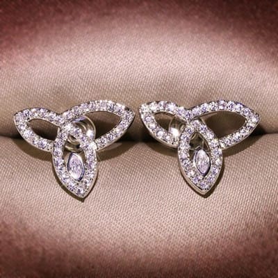 Version Coréenne Tempérament Raffiné Simple Sauvage Avec Boucles d'Oreilles Nœud Zircon Blanc Aiguille Douce Boucles d'Oreilles Net Rouge white