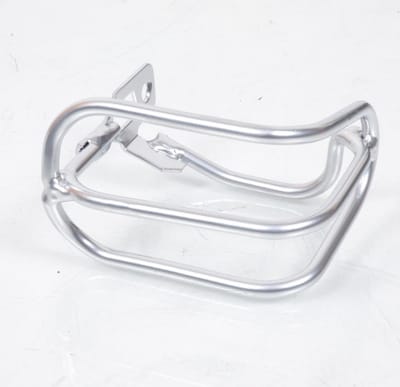 Protection métallique pour clignotant de deux roues coloris argent scooter Neuf