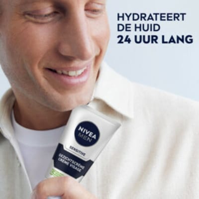 NIVEA Men Gezichtscrème Sensitive - 12 x 75 ml - Voordeelverpakking