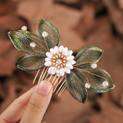 Luxe Bruidshaarkam met Bladeren en Strass voor Bruiloft en Feestelijke Gelegenheden