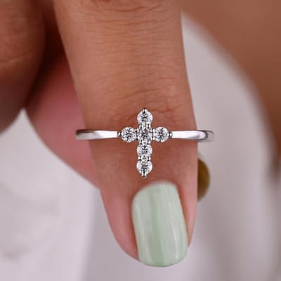 Huitan Chic Kruisringen met Zirkonia Kleur Trendy Damesaccessoires Eenvoudige Stijlvolle Trouwringen Statement Sieraden 7 brown