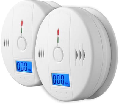 Koolmonoxidemelder Met Display - 2 Stuks - Werkt Op Batterijen - CO Melder - Veilig en Betrouwbaar - Bescherm uw Gezin Tegen Bedreigingen - met Sensor en Led Display - Kunstmatig Alarmgeluid - Geschikt voor Thuis, Restaurant, Hotel, Kantoor