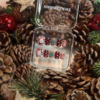 GimmeClawz Press On Nails - Fake nails - Handgemaakte Press-On Nagels - 24 Plakstickers, Silent Santa - Kerstnagels - Nieuwjaarsnagels - Maat XS