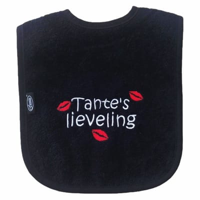 Zwarte slab met "Tante's lieveling"