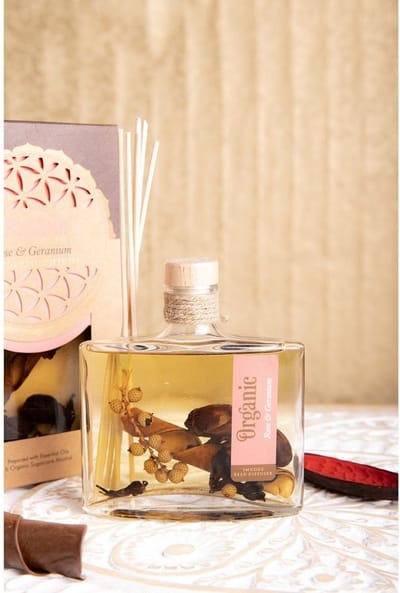 Organic goodness - roos en geranium geurstokjes - reed diffuser - geurverspreider - 1 stuks