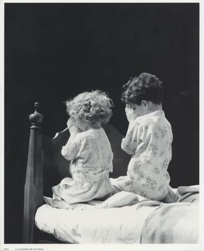 Mini zwart-wit poster - Praying - H. Armstrong Roberts - 24x30 cm