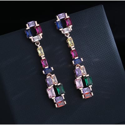 High-end contrasterende kleuren modieuze oorbellen Super Flash Zircon oorbellen black