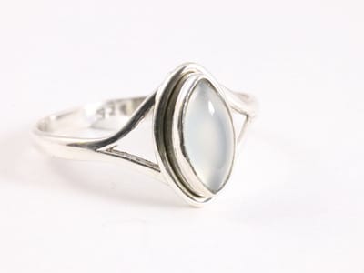 Fijne zilveren ring met rozenkwarts - maat 18.5