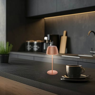 BRILONER Champ mini - Oplaadbare Mini Tafellamp - snoerloze lamp - met touch dimbaar - voor binnen en buiten - german design award winner 2025 - koper - Ø8,5 x 20cm