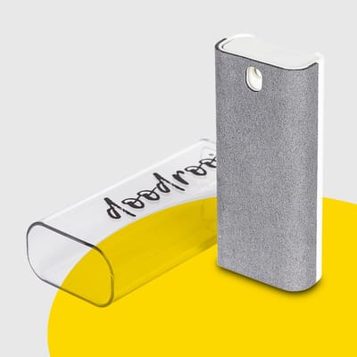Doodroo Display Schoonmaakkit + Standaard in 1 - Sprayen en Wrijven in 1 - voor o.a. smartphone, tablet/iPad, e-reader en monitor